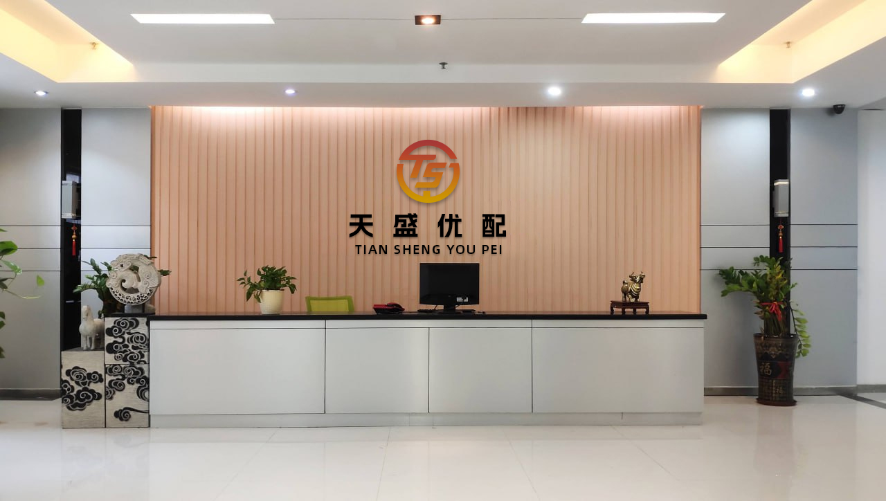 博易股票 丈夫意外怀孕了怎么办？妻子表示没事，让他生！这大胡子挺孕肚，太炸裂了...
